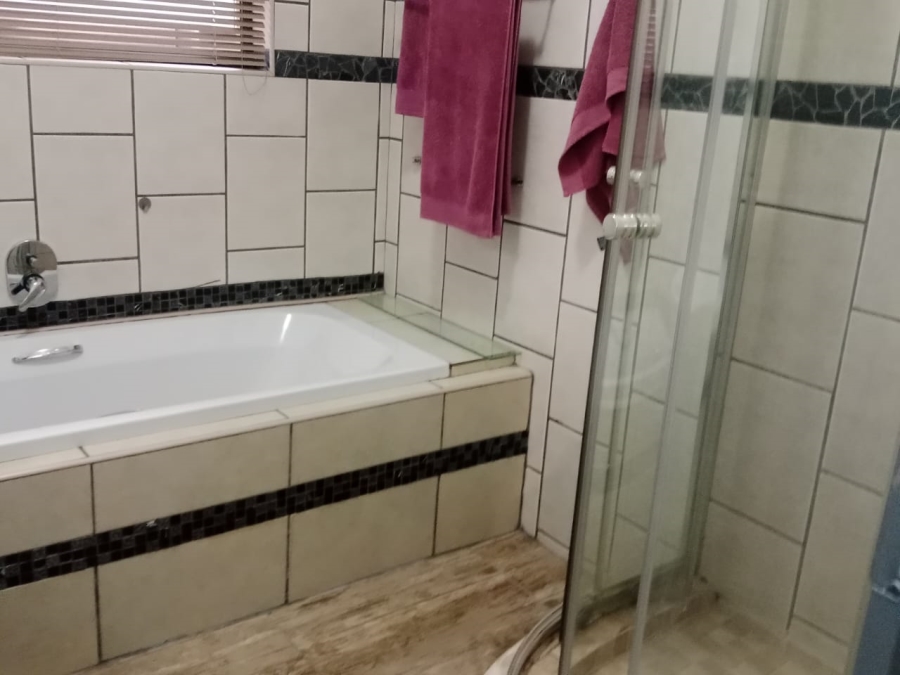 3 Bedroom Property for Sale in Kuruman Northern Cape